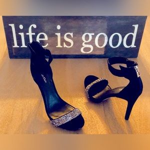 REDUCED TO SELL!!  Never worn Calvin Klein strappy heel!❤️